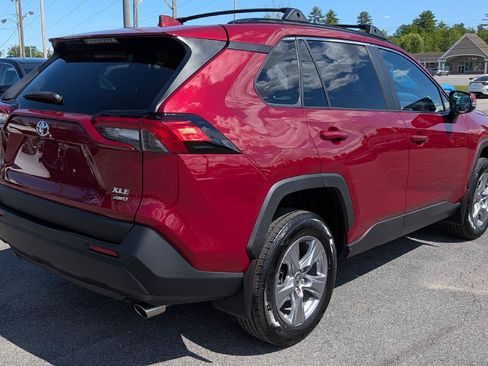 Used 2022 Toyota RAV4 XLE w/ Carpet Mat Package (TMS) AWD/4WD image 8