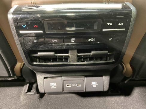 Used 2023 Acura MDX SH-AWD w/ Advance Package image 25