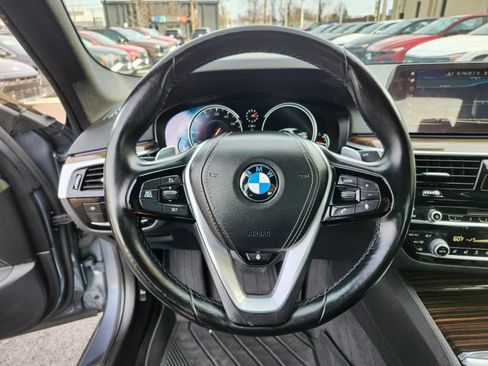 Used 2018 BMW 540i xDrive image 25