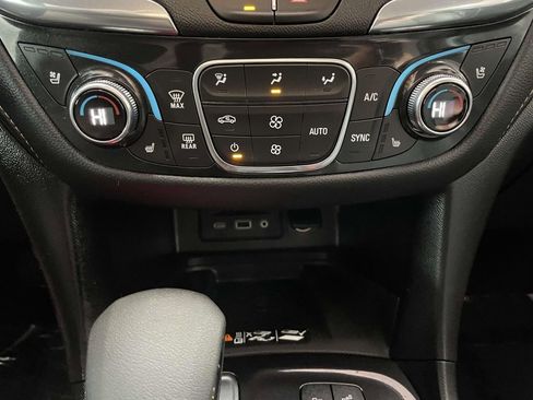 Used 2022 Chevrolet Equinox Premier image 41