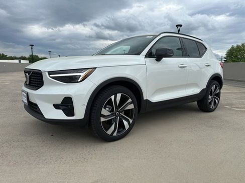 New 2026 Volvo XC40 B5 Ultra w/ Protection Package Premier AWD/4WD image 3