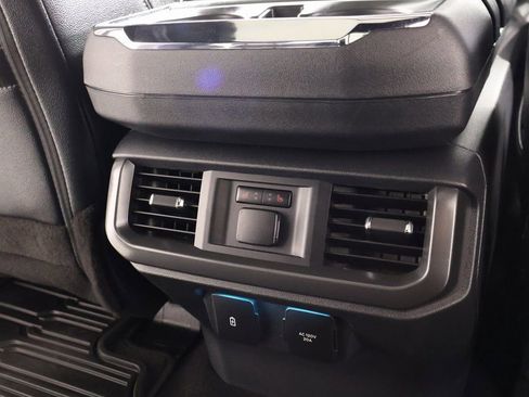 Used 2025 Ford F150 Lariat w/ Equipment Group 502A High image 18