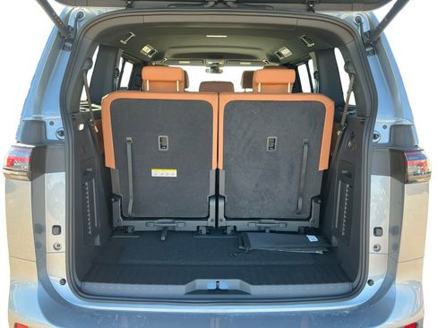 New 2025 Volkswagen ID. Buzz Pro S image 17