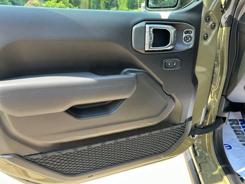 New 2025 Jeep Wrangler Unlimited Sport image 10