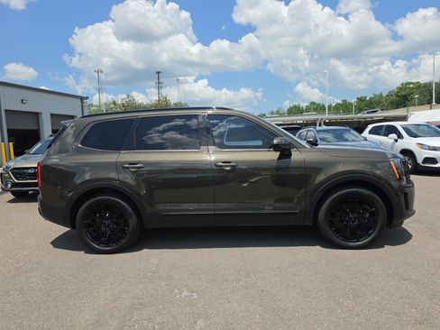 Used 2021 Kia Telluride SX w/ Nightfall Edition Package AWD/4WD image 9
