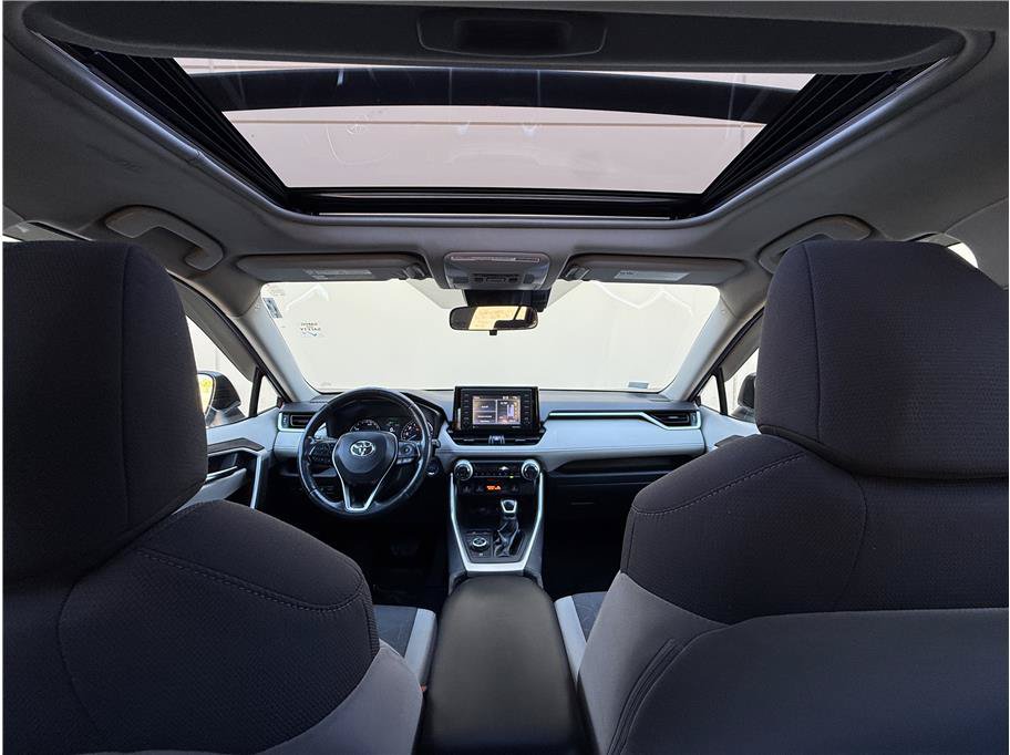 Used 2020 Toyota RAV4 XLE w/ Convenience Package AWD/4WD image 21