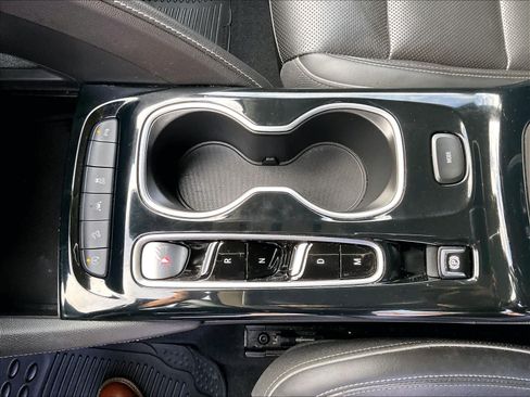 Used 2021 Buick Envision Essence w/ Technology Package I image 20