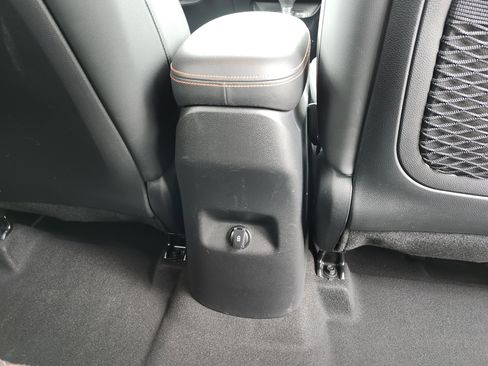 Used 2018 Kia Soul ! w/ Tech Package FWD image 19
