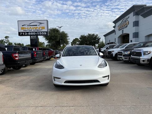 Used 2023 Tesla Model Y Long Range AWD/4WD image 46