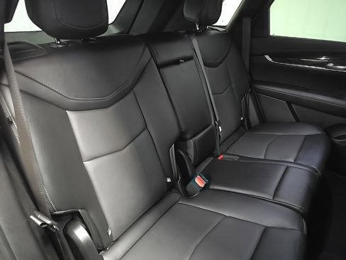 Used 2021 Cadillac XT5 Premium Luxury image 16