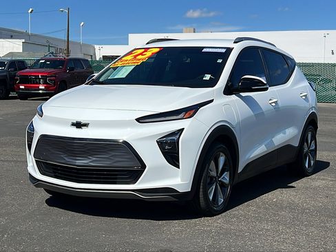 Certified 2023 Chevrolet Bolt EUV LT w/ Convenience Package image 1