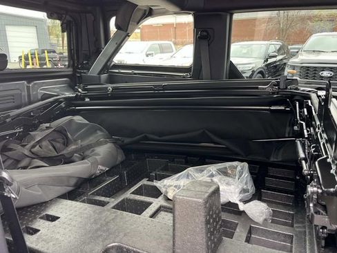 Certified 2024 Ford Bronco Black Diamond AWD/4WD image 17