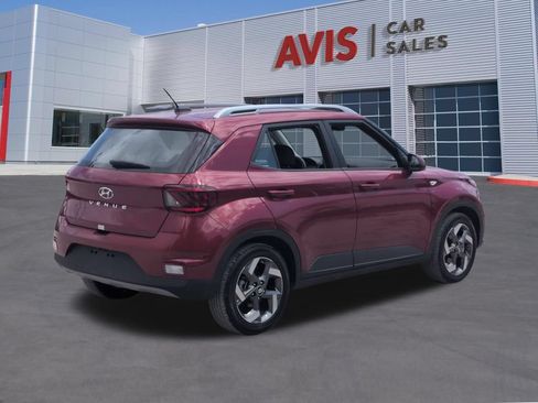 Used 2025 Hyundai Venue SEL FWD image 6