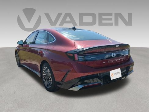 New 2025 Hyundai Sonata Limited FWD image 12