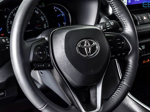 Used 2024 Toyota RAV4 XLE Premium image 18