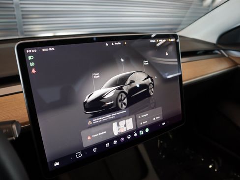 Used 2022 Tesla Model 3 Long Range AWD/4WD image 20