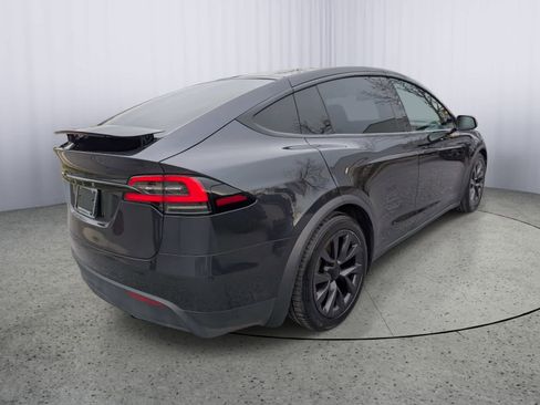 Used 2024 Tesla Model X AWD/4WD image 3