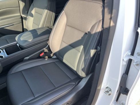 New 2025 Chevrolet Traverse LT w/ LPO, Floor Liner Package image 20