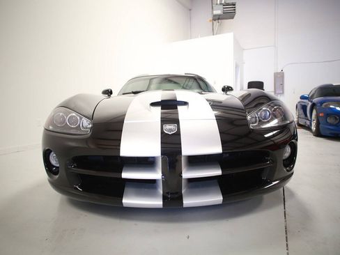 Used 2006 Dodge Viper SRT-10 RWD image 10