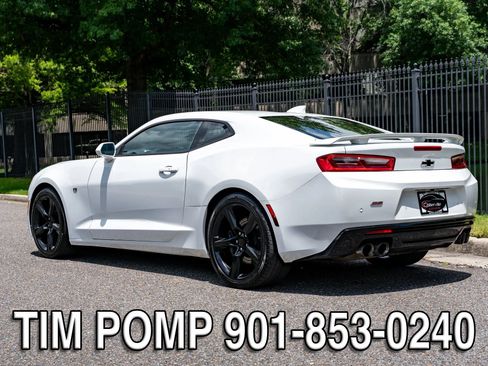 Used 2017 Chevrolet Camaro SS RWD image 8