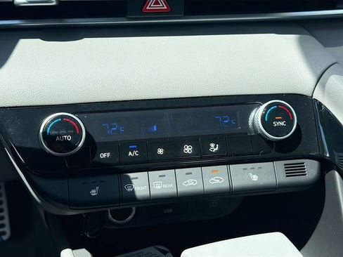 New 2026 Hyundai Elantra SEL Sport Premium FWD image 15