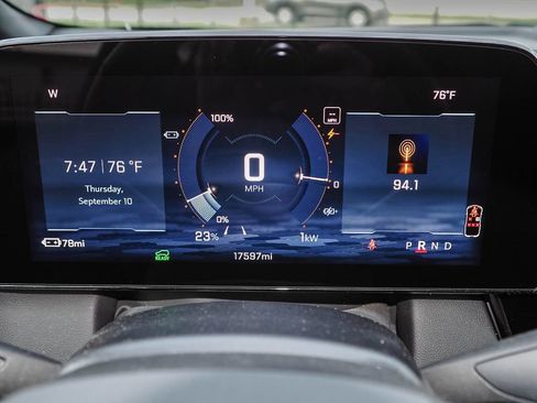 Used 2024 Chevrolet Equinox EV LT FWD image 13