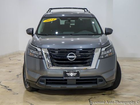 Used 2024 Nissan Pathfinder SV w/ SV Premium Package AWD/4WD image 5