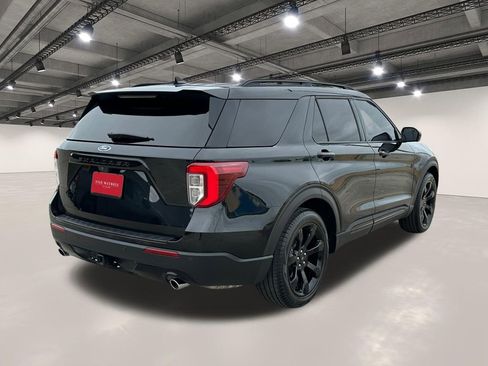 Used 2023 Ford Explorer ST-Line w/ Class IV Trailer Tow Package image 16