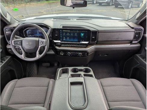 Used 2022 Chevrolet Silverado 1500 RST w/ Z71 Off-Road Package AWD/4WD image 61