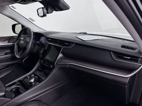 Used 2021 Jeep Grand Cherokee L Limited image 35