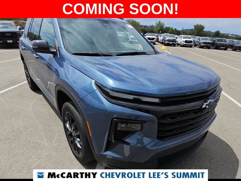 Used 2024 Chevrolet Traverse LT w/ Midnight/Sport Edition FWD image 2