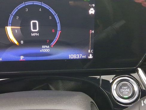 Used 2025 Chevrolet Trax RS w/ Sunroof Package image 15