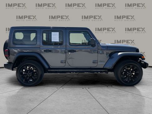 Used 2025 Jeep Wrangler Unlimited Sahara w/ Safety Group image 6