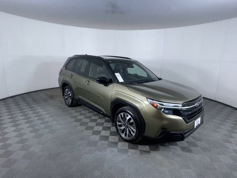 Certified 2025 Subaru Forester Touring w/ Touring Package AWD/4WD image 2