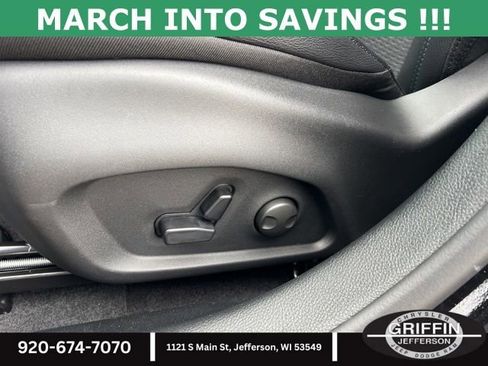 New 2025 Jeep Compass Latitude w/ Sun & Sound Group image 14