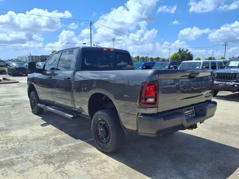 Used 2025 RAM 2500 Tradesman AWD/4WD image 4