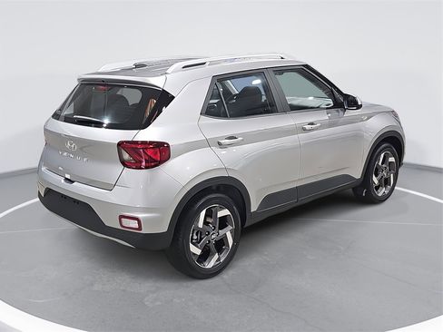 New 2026 Hyundai Venue SEL image 5