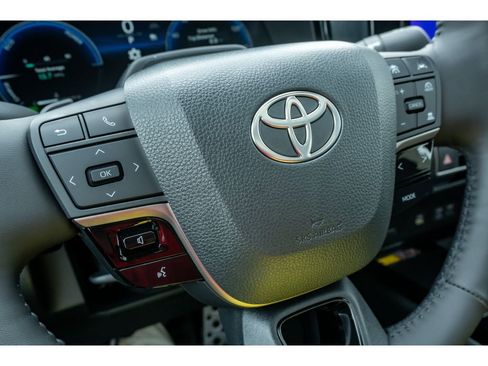 New 2026 Toyota Camry XSE FWD image 31