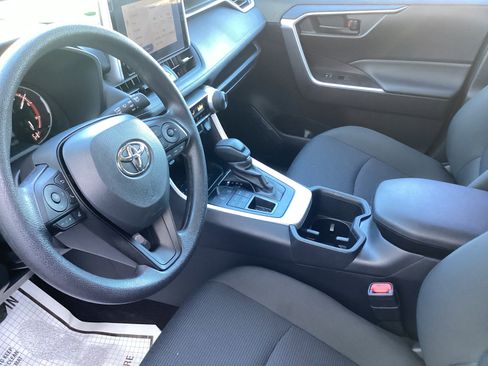 Certified 2025 Toyota RAV4 LE image 24