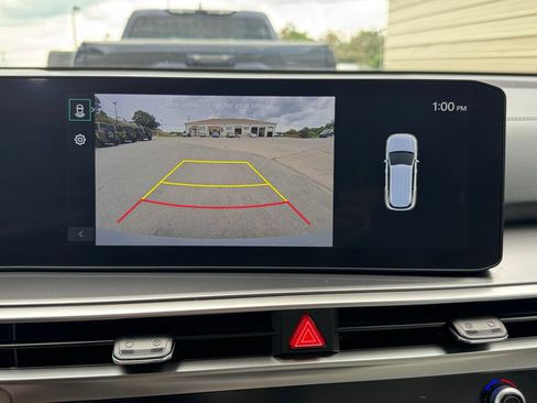 Certified 2024 Kia Sorento S w/ Panoramic Sunroof Package AWD/4WD image 18