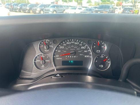 Used 2021 Chevrolet Express 2500 Extended w/ Driver Convenience Package RWD image 25