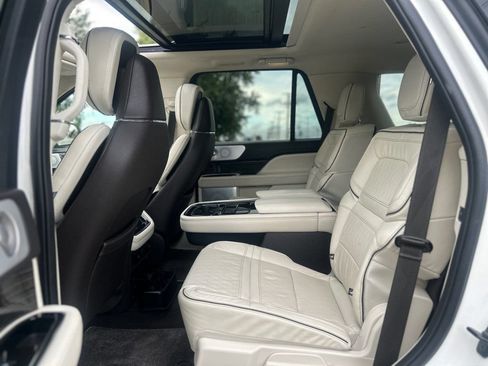 Used 2024 Lincoln Navigator Black Label AWD/4WD image 17