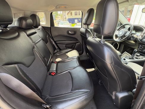 Used 2019 Jeep Compass Latitude image 15