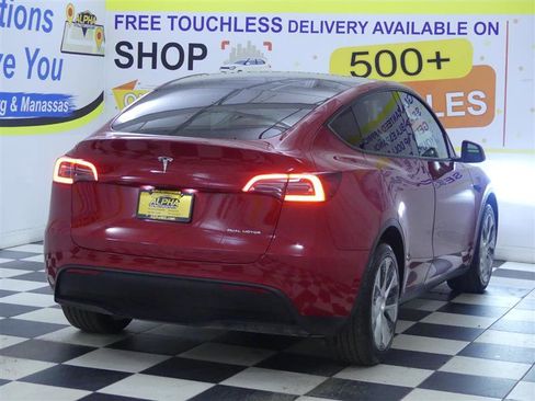 Used 2023 Tesla Model Y Long Range image 8