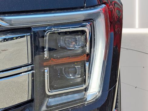 Used 2021 Ford F150 Lariat w/ Equipment Group 502A High AWD/4WD image 35