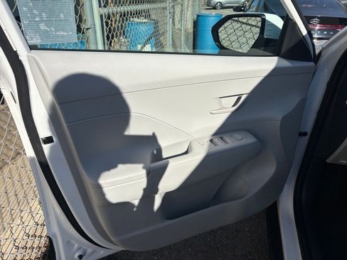 Used 2025 Hyundai Kona SEL image 20