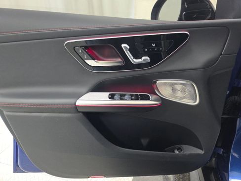 Used 2024 Mercedes-Benz GLC 43 AMG 4MATIC image 7