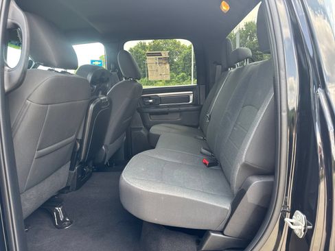 Used 2024 RAM 1500 Warlock AWD/4WD image 15