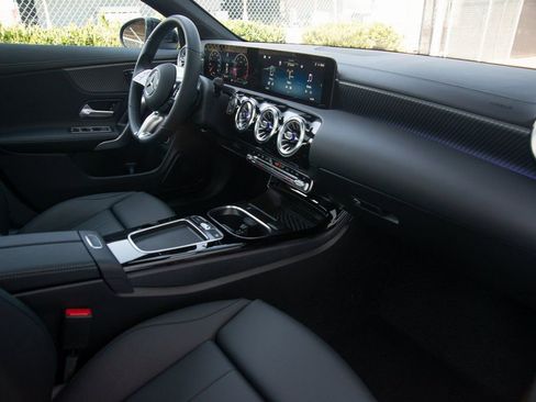 Used 2025 Mercedes-Benz CLA 250 4MATIC image 28