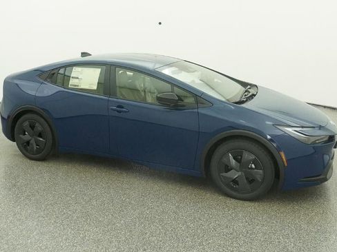 New 2026 Toyota Prius LE image 12